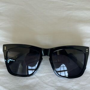 Illesteva Los Feliz Sunglasses size 55 19 145